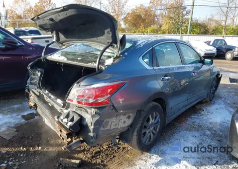 2015 Nissan Altima 2.5 S z USA, uszkodzony, nr VIN 1N4AL3AP6FC488053